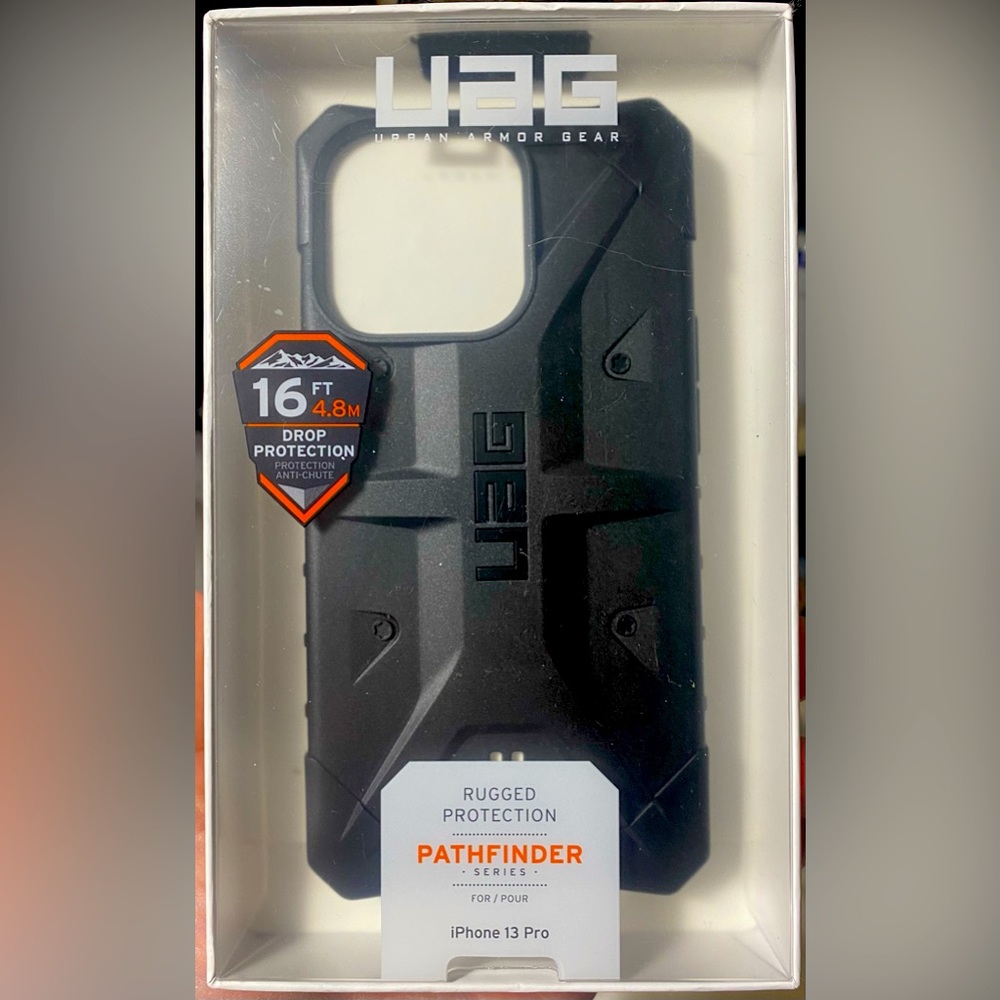 NIB - Under Armor Gear Pathfinder iPhone 13 Pro case - color -black